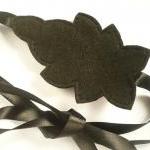 Felt flower headband in re..